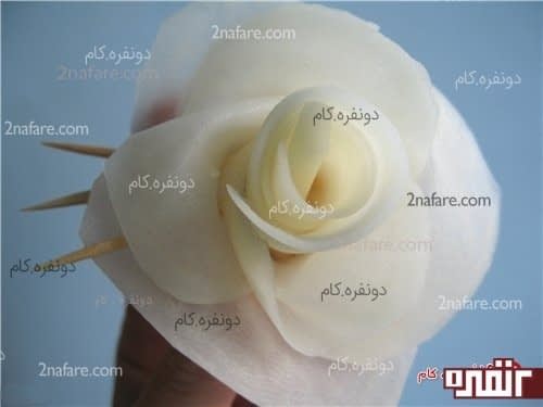 تزیین غذا با سیب زمینی به شکل گل رز